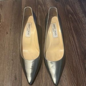 Jimmy Choo platinum silver metallic pumps
